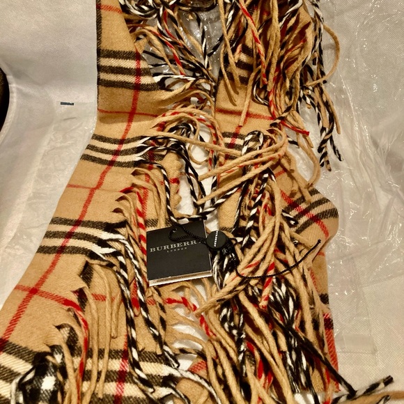 BURBERRY "Happy" Nova Check Tartan Cashmere Fringe Wrap Scarf - Picture 6 of 10